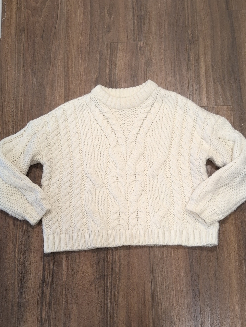 aerie Chunky White Cable Knit Crewneck Sweater With Heart